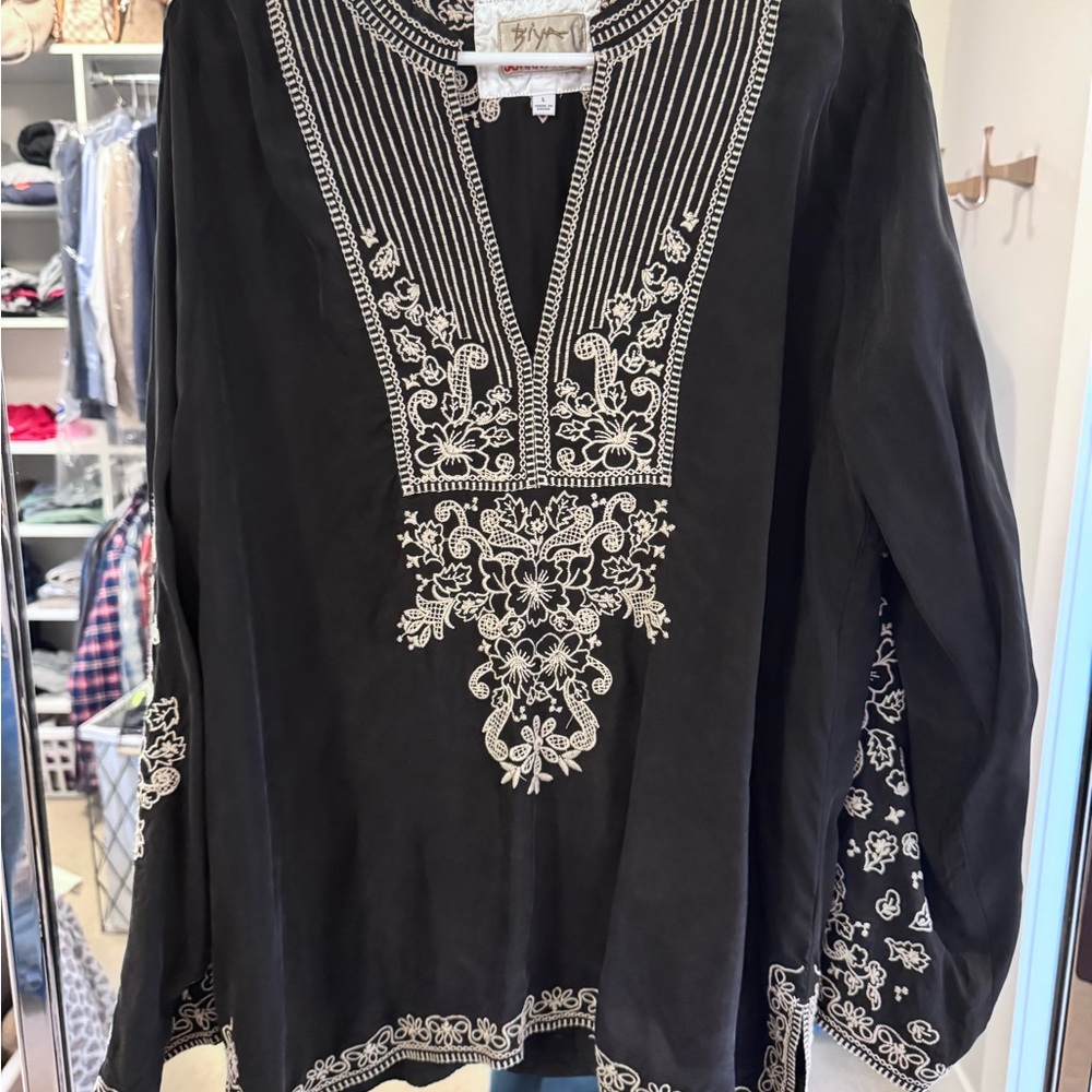 Johnny Was Black and White Embroidered Top never worn